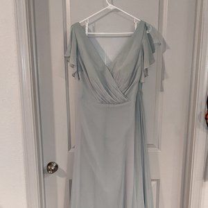 David's Bridal Long Flutter Sleeve Full skirt, 16